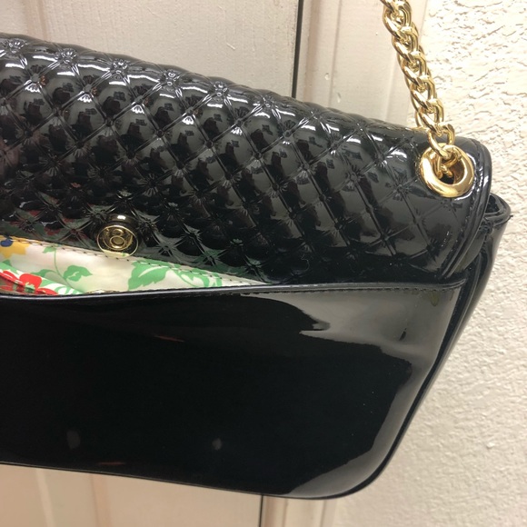 Shiny quilted Anne Klein purse, 2 length chain - Picture 5 of 7